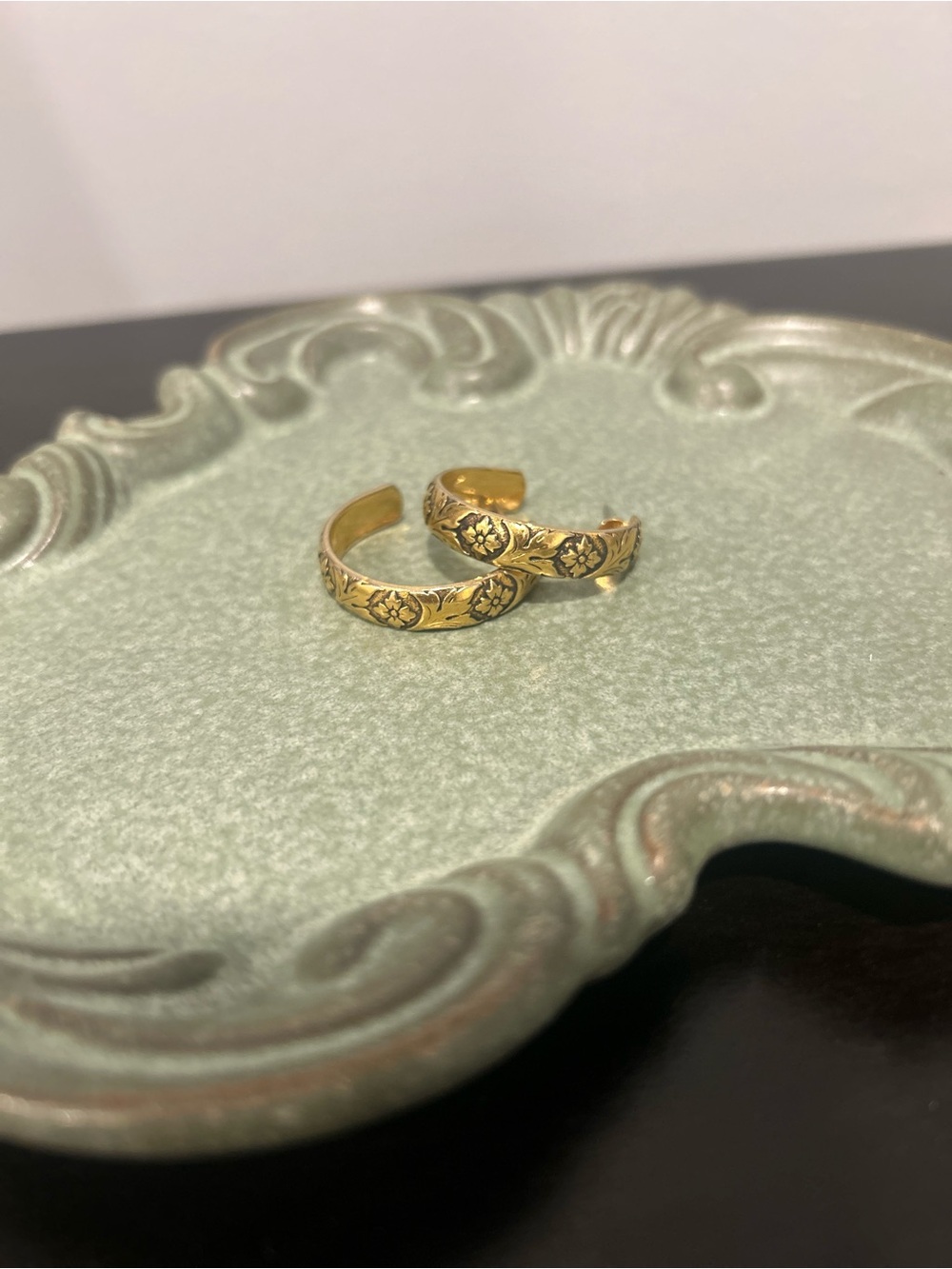 Vintage Gold Floral engraved earrings